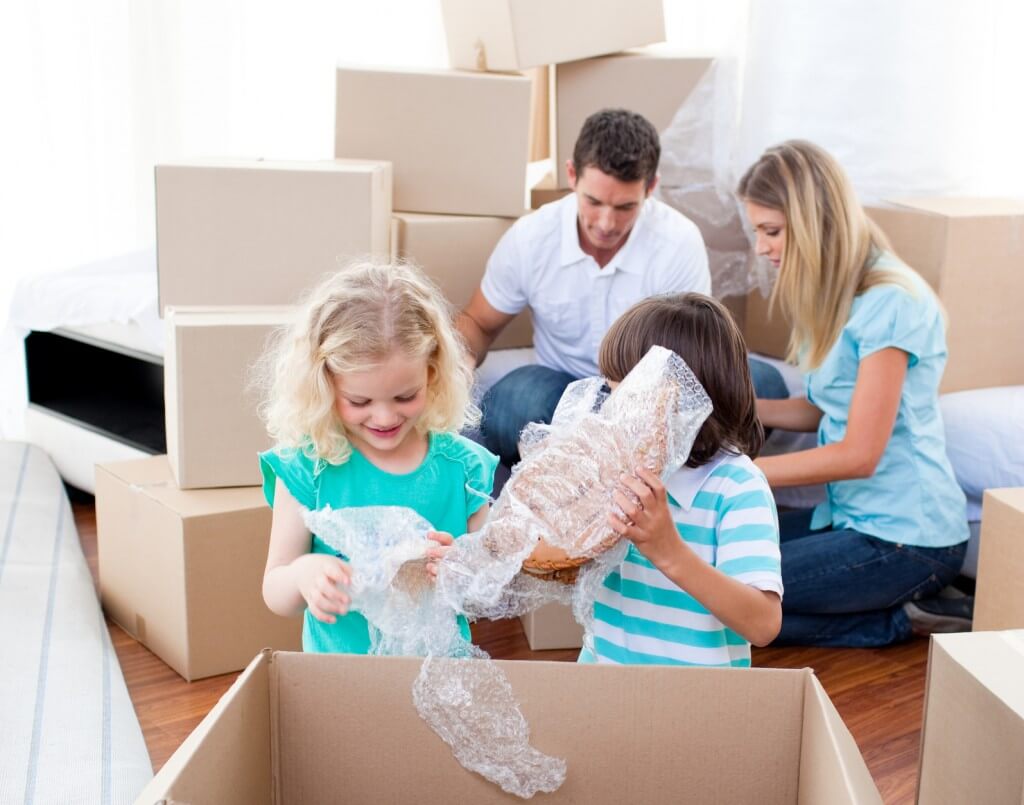 Animated family packing boxes